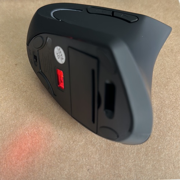 [open Box] Ergonomic mouse -wireless - Picture 4 of 5